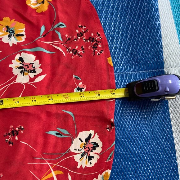 Maurices Sleeveless Red Floral Top X-Large - Picture 6 of 7